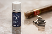 Load image into Gallery viewer, Beard Oil - Freyja Natural
